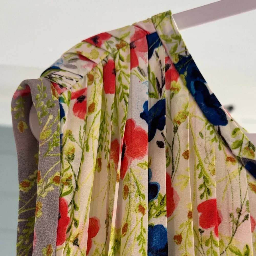 Floral‎ Pleated Mini Dress